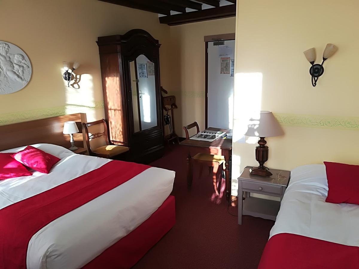 Hostellerie Saint Martin- Logis Hotel Et Restaurant Creully sur Seulles Exterior foto